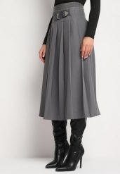 Szara Rozkloszowana Spódnica Preppy Plisowana Ozdobiona Paskiem z Klamrą Setira. Szare spódnice damskie Born2be, do pracy, l, bez wzorów, biznesowe, midi. Za 179.99 zł.