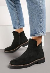 Czarne Płaskie Botki Ozdobione Aplikacją i Przeszyciami Hariella. Czarne botki damskie Born2be, z jeansu, eleganckie, bez obcasa, na płaskiej podeszwie, bez zapięcia. Za 99.99 zł.