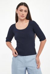 Bluzka damska prążkowana Guglia WEEKEND MAX MARA. Bluzki damskie Weekend Max Mara, s, bez wzorów, prążkowane, bez kołnierzyka, bez ramiączek. Za 889.00 zł.