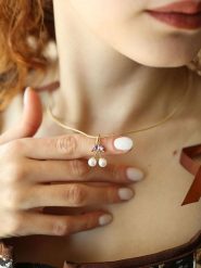 Pierres delicates Pozłacany naszyjnik z zawieszką - dł. 45 cm rozmiar: onesize. Białe naszyjniki damskie Pierres delicates, z cyrkonią, pozłacane. Za 43.99 zł.