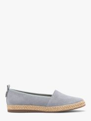 Niebieskie espadryle ze skóry welurowej DINA. Niebieskie espadryle damskie Ryłko, bez wzorów, ze skóry, bez obcasa, na płaskiej podeszwie. W wyprzedaży za 299.99 zł.
