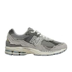 Buty do chodzenia dla dorosłych New Balance 2002R Protection Pack Rain Cloud. Szare obuwie sportowe casual damskie New Balance, bez zapięcia. W wyprzedaży za 1,303.60 zł.