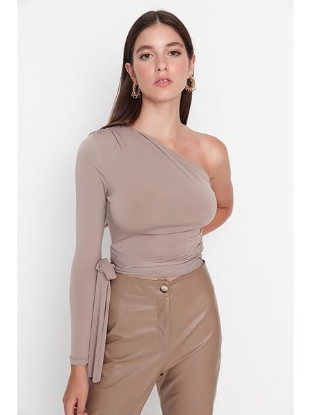 Trendyol Koszulka w kolorze szarobrązowym rozmiar: XL. Brązowe koszulki damskie Trendyol, xl, bez wzorów, bez kołnierzyka, bez ramiączek. Za 52.99 zł.