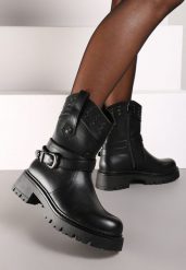 Czarne Botki Bikery z Ozdobnymi Klamrami i Nitami Erianae. Czarne botki damskie Born2be, z jeansu, eleganckie, bez obcasa, na płaskiej podeszwie, bez zapięcia. Za 149.99 zł.