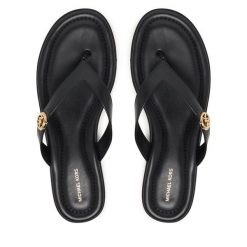 Japonki MICHAEL Michael Kors. Czarne klapki damskie MICHAEL Michael Kors, bez wzorów, bez obcasa, bez zapięcia. Za 479.99 zł.