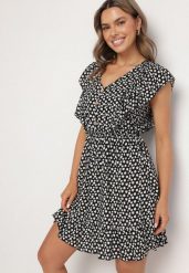Czarna Rozkloszowana Sukienka z Bawełny w Kwiaty z Guzikami Ronelle. Czarne sukienki damskie Born2be, bez wzorów, z bawełny, eleganckie, bez ramiączek. Za 69.99 zł.