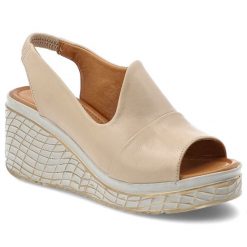 Sandały damskie Artiker, cholewka ze skóry naturalnej licowej wsuwany fason elastyczna wstawka przy pięcie, beżowe, 58C2039. Brązowe sandały damskie Artiker, bez wzorów, ze skóry, bez obcasa, bez zapięcia. Za 269.00 zł.