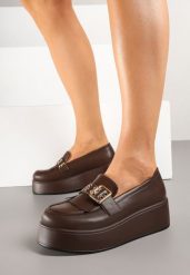 Brązowe Mokasyny na Grubej Podeszwie Ozdobione Frędzlami i Klamrą Galritis. Brązowe mokasyny damskie Born2be, z jeansu, bez obcasa. Za 119.99 zł.