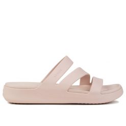 Klapki damskie do chodzenia Crocs GETAWAY STRAPPY. Czerwone klapki damskie Crocs, bez wzorów, bez obcasa, bez zapięcia. Za 169.00 zł.