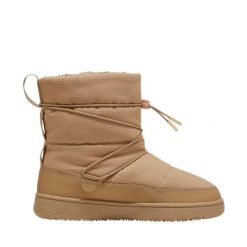 Buty damskie Puma Snowbae Wns. Brązowe obuwie sportowe damskie Puma, bez zapięcia, do biegania. Za 398.86 zł.
