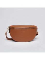 CXL by Christian Lacroix Skórzana saszetka w kolorze jasnobrązowym - 23 x 13 x 6 cm rozmiar: onesize. Brązowe nerki i saszetki damskie CXL by Christian Lacroix, bez wzorów, z materiału. Za 240.99 zł.