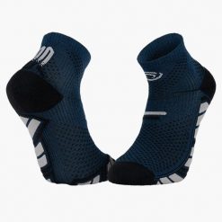 Skarpetki BV Sport Ultra.2 Low. Niebieskie skarpetki damskie BV SPORT, w ażurowe wzory. Za 103.50 zł.