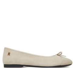 Baleriny Tommy Hilfiger. Brązowe balerinki damskie Tommy Hilfiger, bez wzorów. Za 379.99 zł.
