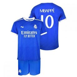 Komplet piłkarski junior koszulka i spodenki Real Madryt Kylian Mbappé. Niebieskie spodenki sportowe damskie REAL MADRID, bez wzorów, z materiału, do piłki nożnej. Za 240.54 zł.