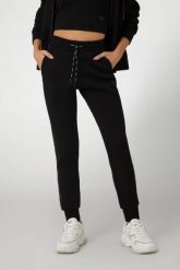 GUESS Czarne damskie dresowe spodnie Allie Scuba, Rozmiar L. Czarne spodnie dresowe damskie Guess, l, z aplikacjami, z dresówki. W wyprzedaży za 255.99 zł.