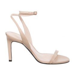CALVIN KLEIN sandały damskie ze skóry naturalnej, beżowe. Brązowe sandały damskie Calvin Klein, bez wzorów, z materiału, bez obcasa, na obcasie, bez zapięcia. Za 489.99 zł.