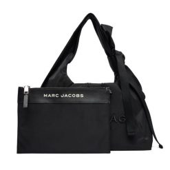 Torebka Marc Jacobs. Czarne torebki klasyczne damskie Marc Jacobs, bez dodatków. Za 1,499.00 zł.