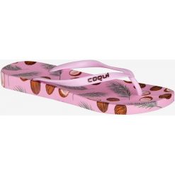 Damskie klapki Coqui. Czerwone klapki damskie Coqui, bez wzorów, z materiału, bez obcasa, bez zapięcia. Za 127.99 zł.