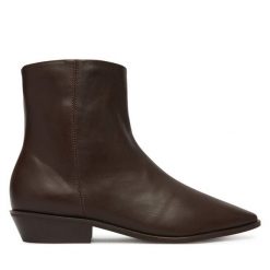 Botki Balagan. Brązowe botki damskie BALAGAN, bez obcasa, na słupku, bez zapięcia. Za 729.99 zł.