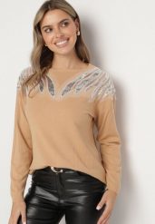 Ciemnobeżowy Sweter z Wiskozą Cekinami i Koralikami Nevalanna. Brązowe swetry klasyczne damskie Born2be, m, z jeansu, bez kołnierzyka. Za 84.99 zł.