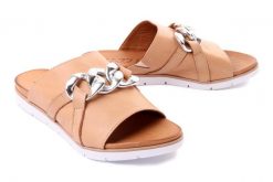 PIAZZA 900080-08 beige, klapki damskie. Brązowe klapki damskie Piazza, bez wzorów, ze skóry, bez obcasa, bez zapięcia. Za 147.45 zł.
