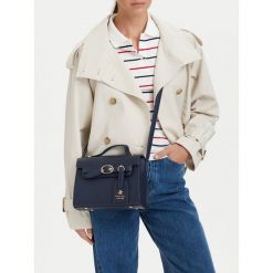 Torebka Beverly Hills Polo Club. Niebieskie torebki klasyczne damskie Beverly Hills Polo Club, bez dodatków. Za 199.99 zł.
