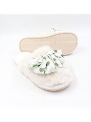 Confly Kapcie w kolorze białym rozmiar: 37. Białe kapcie damskie Confly. Za 48.05 zł.