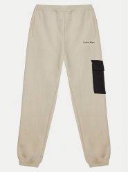 Calvin Klein Jeans Spodnie dresowe IB0IB02349 Écru Relaxed Fit. Jeansy chłopięce Calvin Klein Jeans, z bawełny. Za 289.99 zł.