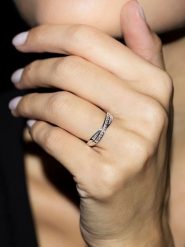 DIAMANTA Złoty pierścionek z diamentami rozmiar: 50. Szare pierścionki damskie DIAMANTA, z diamentem, złote. Za 1,326.99 zł.