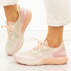 Różowe sportowe buty damskie McArthur Ma256w. Brązowe obuwie sportowe casual damskie McArthur, z dresówki, bez zapięcia. Za 229.00 zł.