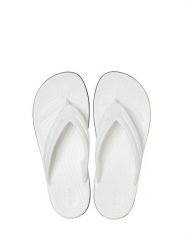 Crocs Japonki w kolorze białym rozmiar: 36/37. Białe klapki damskie Crocs, bez wzorów, z otwartym noskiem, bez obcasa, bez zapięcia. Za 111.84 zł.