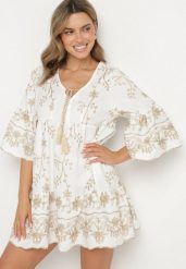 Biała Sukienka Boho z Bawełny i Wiskozy o Kroju Oversize z Haftem Felhira. Białe sukienki damskie Born2be, bez wzorów, z bawełny, boho, bez ramiączek. Za 129.99 zł.