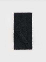 Szal z domieszką wełny i alpaki - czarny. Czarne szaliki damskie Reserved, bez wzorów, z wełny. W wyprzedaży za 49.99 zł.