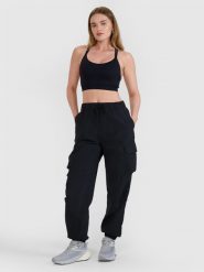 4F Spodnie casual cargo damskie - czarne XL. Czarne spodnie materiałowe damskie 4F, bez wzorów, z syntetyku. Za 149.99 zł.