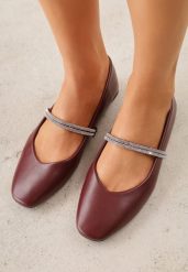 Bordowe Wsuwane Balerinki z Ozdobnym Paskiem z Cyrkoniami Rola. Czerwone balerinki damskie Born2be, z aplikacjami. Za 49.99 zł.