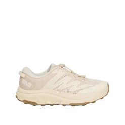 Beżowe buty trekkingowe Teva Hurricane Trailsette. Białe obuwie trekkingowe damskie Teva, bez zapięcia. Za 555.50 zł.