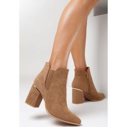 Ciemnobeżowe Botki Gordts. Brązowe botki damskie Born2be, z jeansu, za kostkę, bez obcasa, na obcasie, bez zapięcia. Za 149.99 zł.