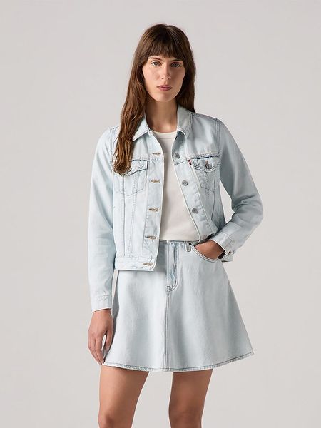 Levi's Kurtka dżinsowa w kolorze błękitnym rozmiar: M. Niebieskie kurtki damskie Levi's, m, z aplikacjami, bez kaptura. Za 250.94 zł.