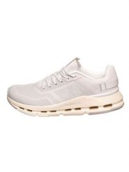 ON RUNNING Buty "Cloudnova form 2 TT" w kolorze białym do biegania rozmiar: 40,5. Białe obuwie sportowe damskie On Running, bez zapięcia, do biegania. Za 501.57 zł.