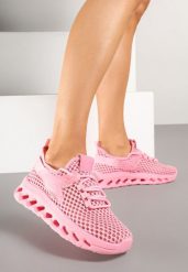 Fuksjowe Buty Sportowe Sneakersy Siateczkowe na Tłoczonej Platformie Lurilia. Czerwone obuwie sportowe casual damskie Renee, z jeansu. Za 44.99 zł.