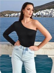 Jeansy mom fit - niebieski. Niebieskie jeansy damskie Sinsay, z podwyższonym stanem. Za 79.99 zł.