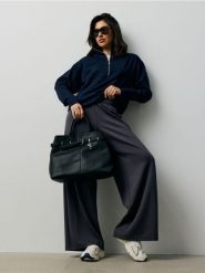 Spodnie wide leg z domieszką wiskozy - szary. Szare spodnie sportowe damskie Sinsay, l, bez wzorów, z wiskozy. Za 49.99 zł.