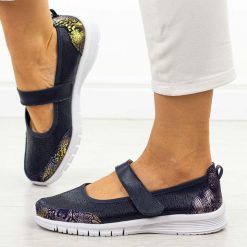 Granatowe lekkie skórzane baleriny damskie Jezzi 8200. Niebieskie balerinki damskie Jezzi, w ażurowe wzory, z jeansu. Za 179.00 zł.