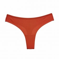 Stringi damskie minimalistyczne na co dzień Libora. Szare stringi Intica, bez wzorów, z materiału. Za 69.00 zł.