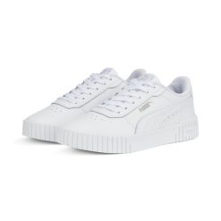 Tenisówki Puma Model Carina 2.0 Kolor Biały. Białe obuwie sportowe damskie Puma, z gumy, bez zapięcia, tenisowe. W wyprzedaży za 219.00 zł.