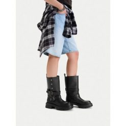 Kozaki G-Star. Czarne kozaki damskie G-Star, bez obcasa, na płaskiej podeszwie, bez zapięcia. Za 479.99 zł.