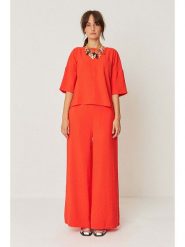 SKFK Bluzka "Maitia" w kolorze czerwonym rozmiar: 38. Czerwone bluzki damskie SKFK, bez wzorów, bez kołnierzyka, bez ramiączek. Za 173.99 zł.