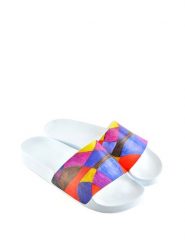 Calceo Klapki w kolorze białym ze wzorem rozmiar: 40. Białe klapki damskie Calceo, bez wzorów, z tworzywa sztucznego, bez obcasa, bez zapięcia. Za 49.30 zł.