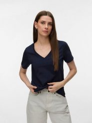 Vero Moda Koszulka w kolorze granatowym rozmiar: M. Niebieskie bluzki damskie Vero Moda, m, bez wzorów, z bawełny, bez kołnierzyka, bez ramiączek. Za 56.93 zł.