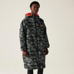 Waterproof płaszcz plażowy. Szare płaszcze damskie Regatta, xl, bez wzorów, bez kaptura. W wyprzedaży za 349.99 zł.